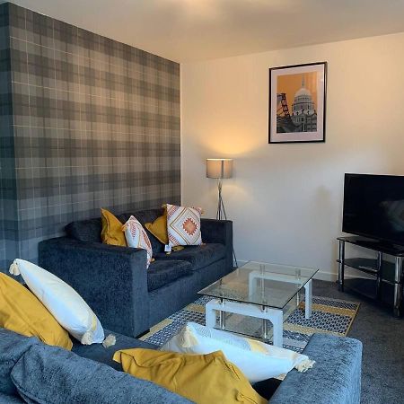 Modern 2 Bedroom Flat With Free Parking In Cambuslang, Glasgow Dış mekan fotoğraf