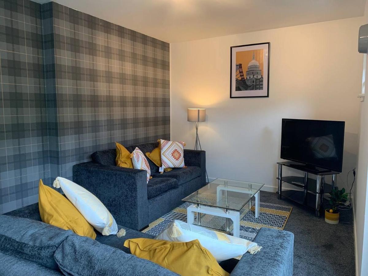 Modern 2 Bedroom Flat With Free Parking In Cambuslang, Glasgow Dış mekan fotoğraf