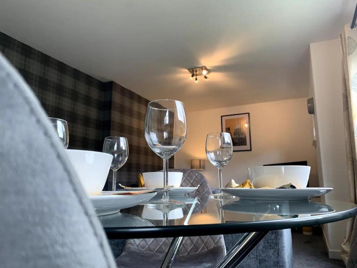 Modern 2 Bedroom Flat With Free Parking In Cambuslang, Glasgow Dış mekan fotoğraf